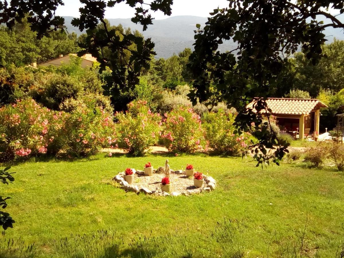 Les Cerises Bed and Breakfast Saint-Saturnin-les-Apt Εξωτερικό φωτογραφία