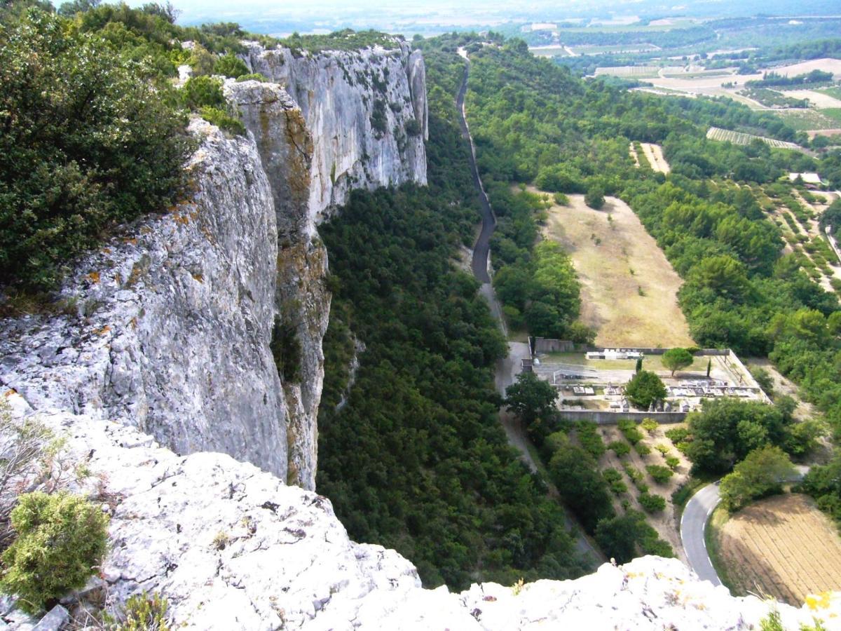 Les Cerises Bed and Breakfast Saint-Saturnin-les-Apt Εξωτερικό φωτογραφία