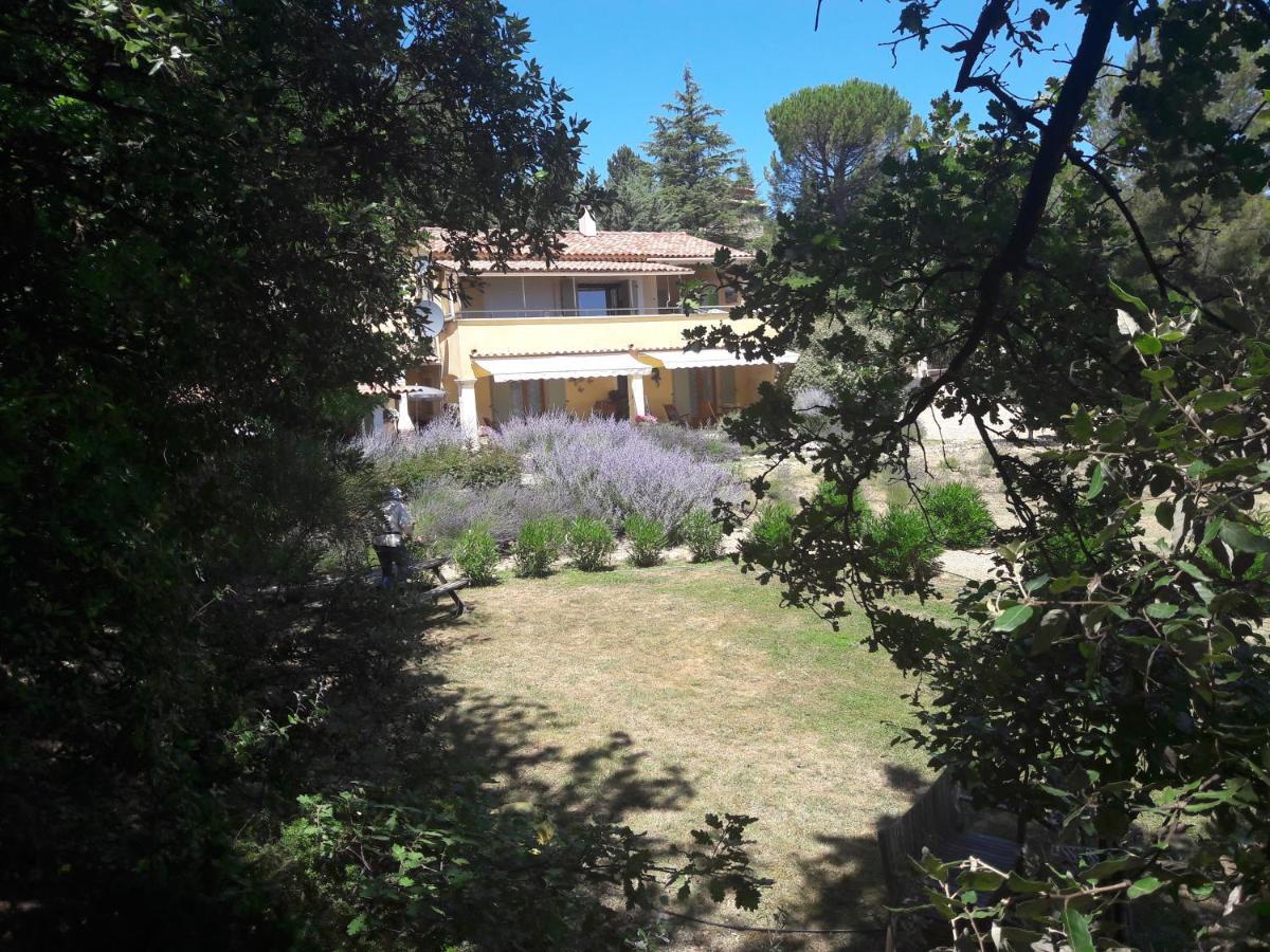 Les Cerises Bed and Breakfast Saint-Saturnin-les-Apt Εξωτερικό φωτογραφία
