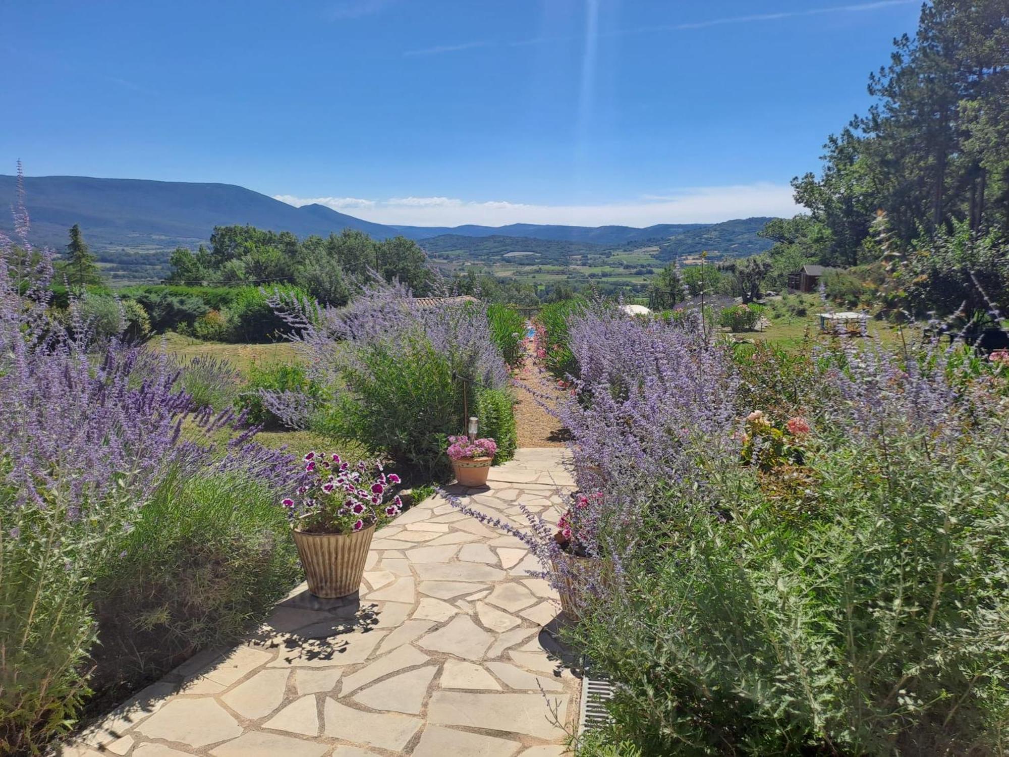 Les Cerises Bed and Breakfast Saint-Saturnin-les-Apt Εξωτερικό φωτογραφία
