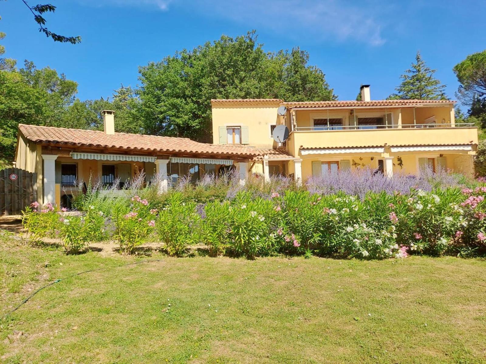 Les Cerises Bed and Breakfast Saint-Saturnin-les-Apt Εξωτερικό φωτογραφία
